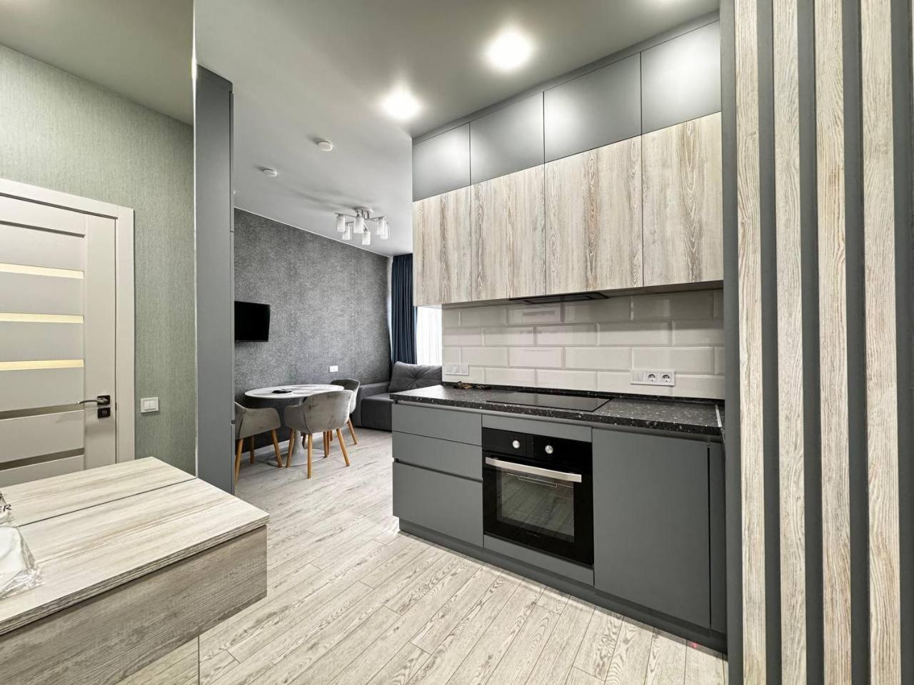 48 Pearl Cozy Apartment Odessa Eksteriør billede