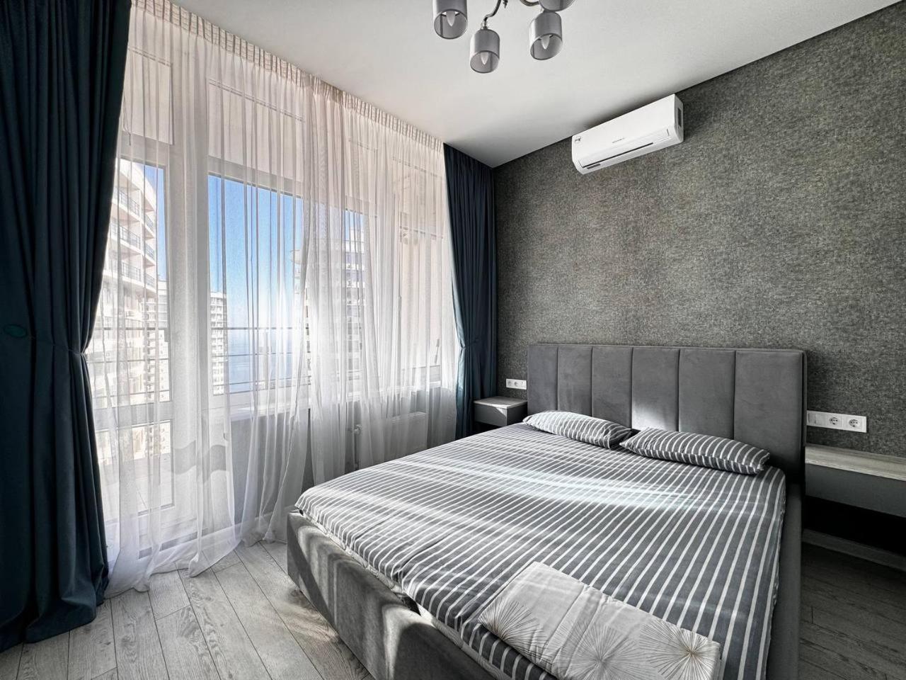48 Pearl Cozy Apartment Odessa Eksteriør billede